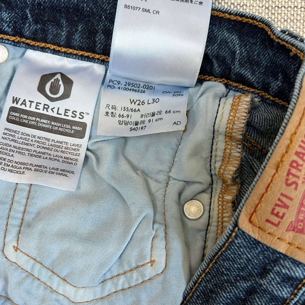 Levi's 501 High Waisted Blue Jean Shorts - Picture 5 of 5